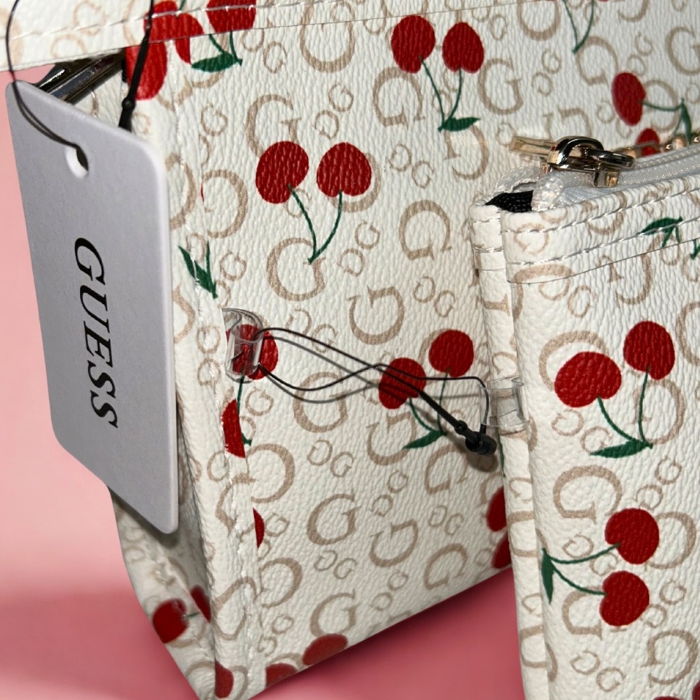 NWT GUESS | 2-Piece Cherry Print Makeup & Brush Bag Set - Picture 2 of 10